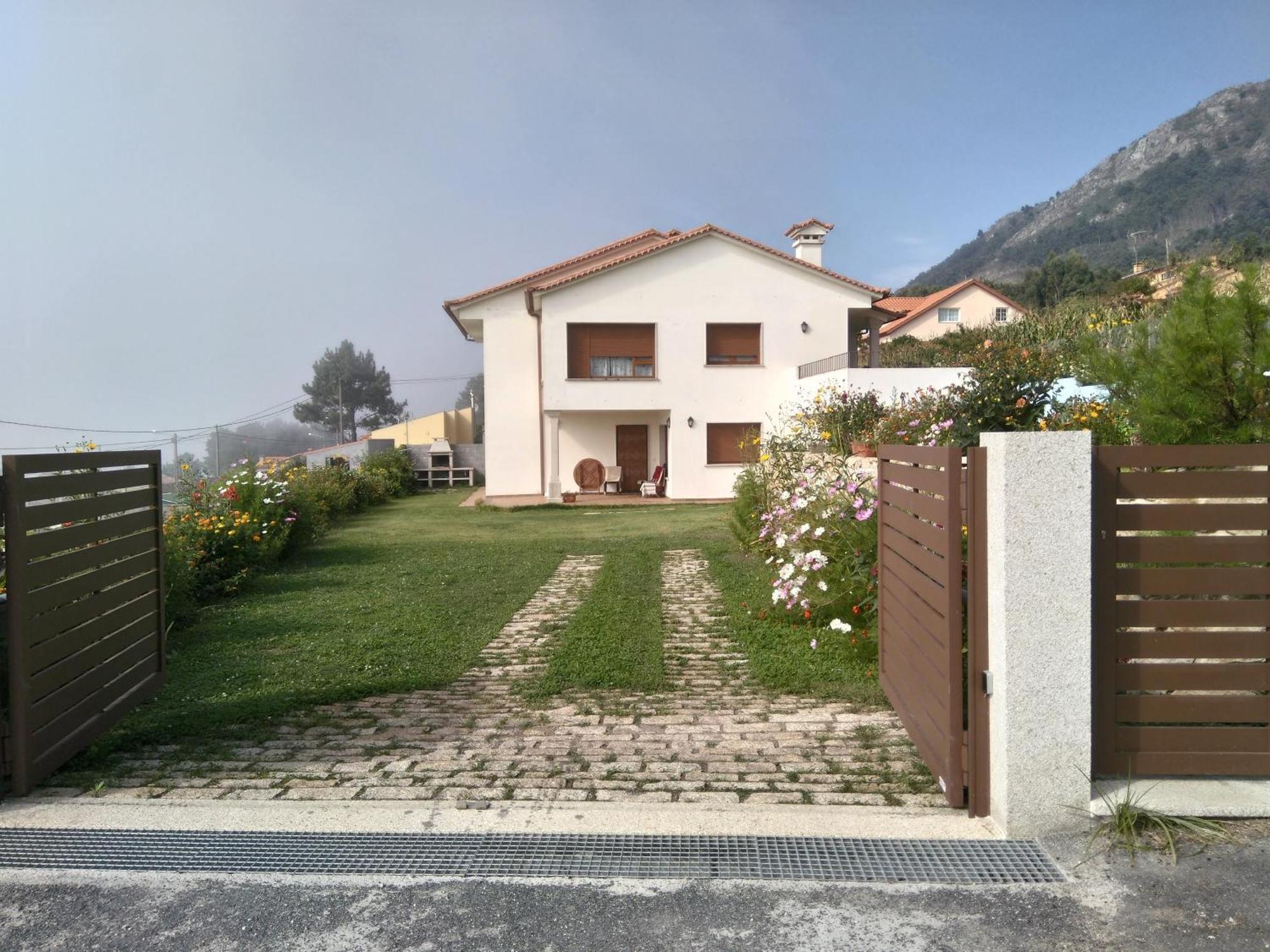 Rooms Peregrinos B Casa Alicia Rosal Exterior photo