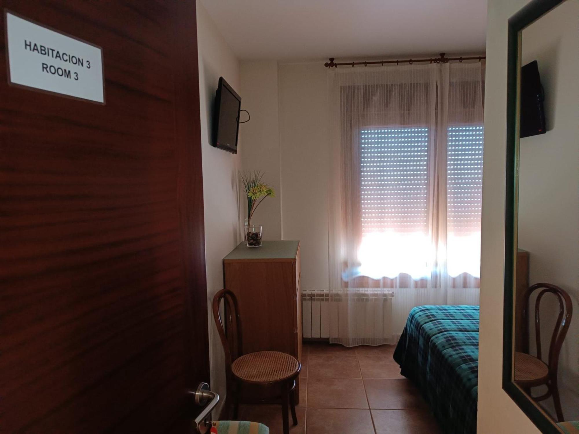 Rooms Peregrinos B Casa Alicia Rosal Exterior photo